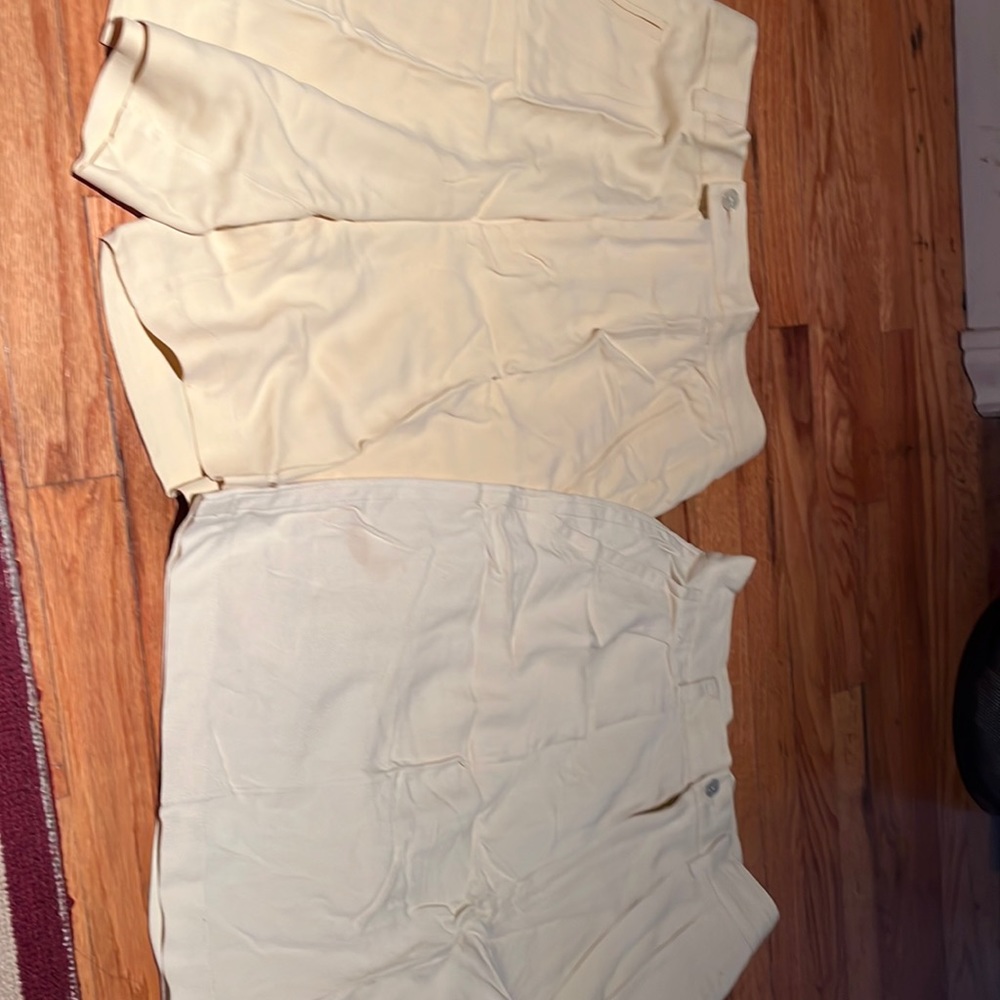 2 pairs of Tommy Bahama13 waist inseam 6 inches 17 inches in length